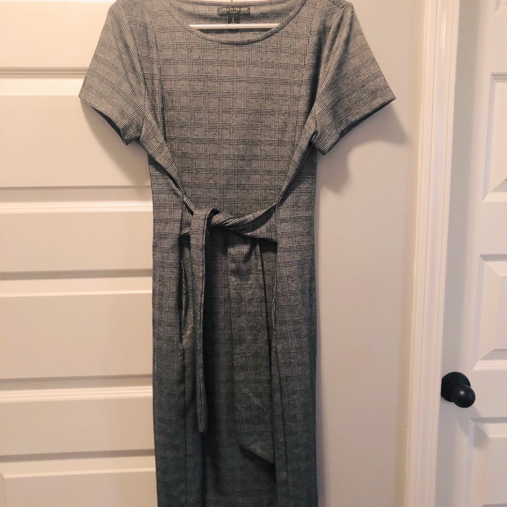 A Pea in a Pod dress with nursing access